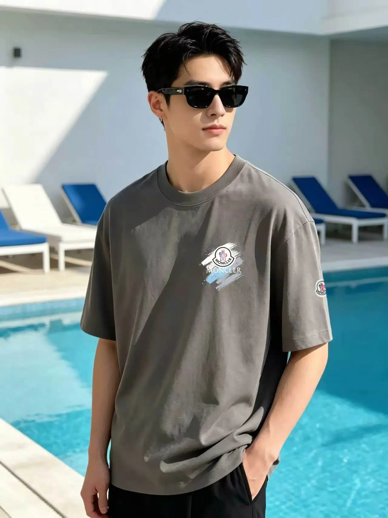 Moncle/ * logo + New Arrival ， ， ， ， T Same Style。 :Black White Blue Gray Size:S（90-130 ） M（125-140 ） L（135-160 ） XL（160-180 ） XXL（180-210 ）